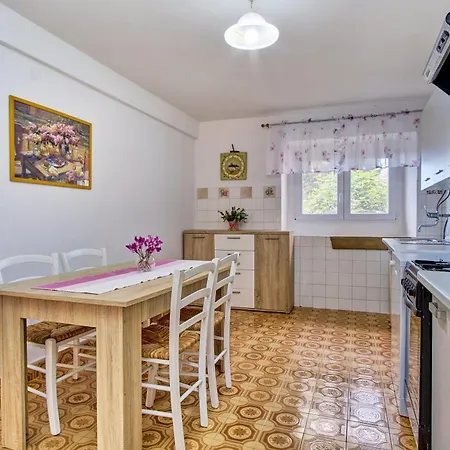 Apartment Lina Cipollina *